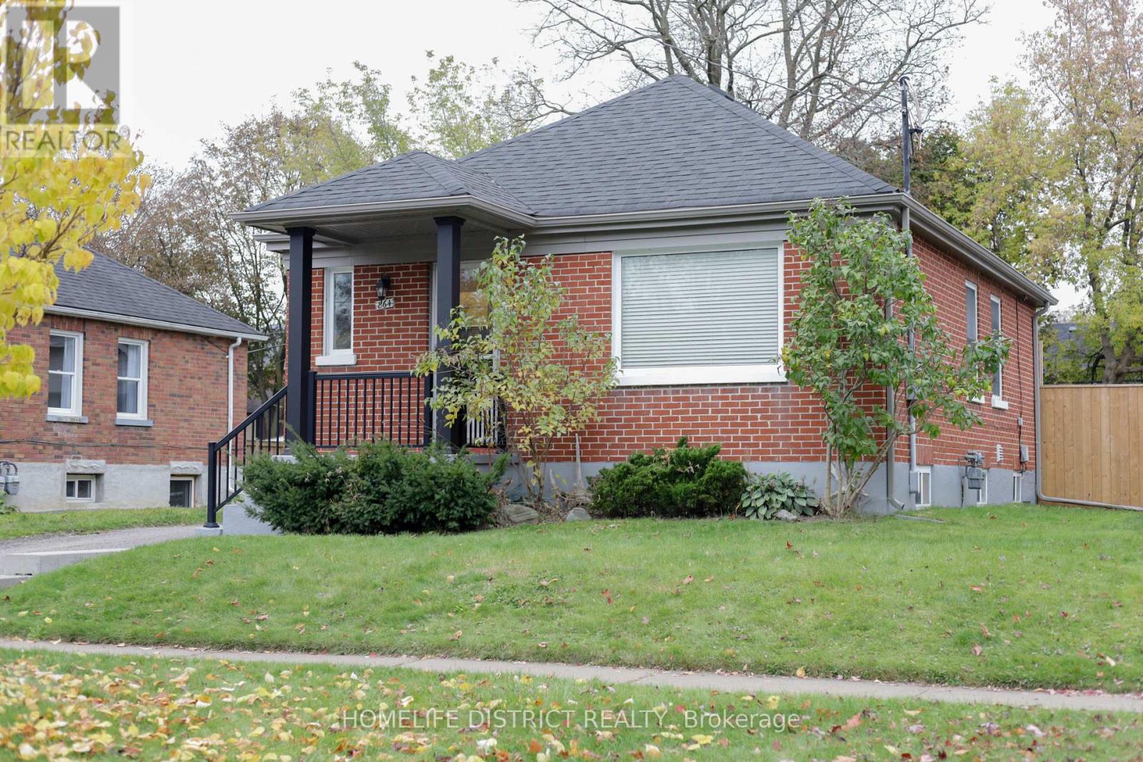 864 Grierson Street, Oshawa, Ontario  L1G 5J9 - Photo 2 - E14122924