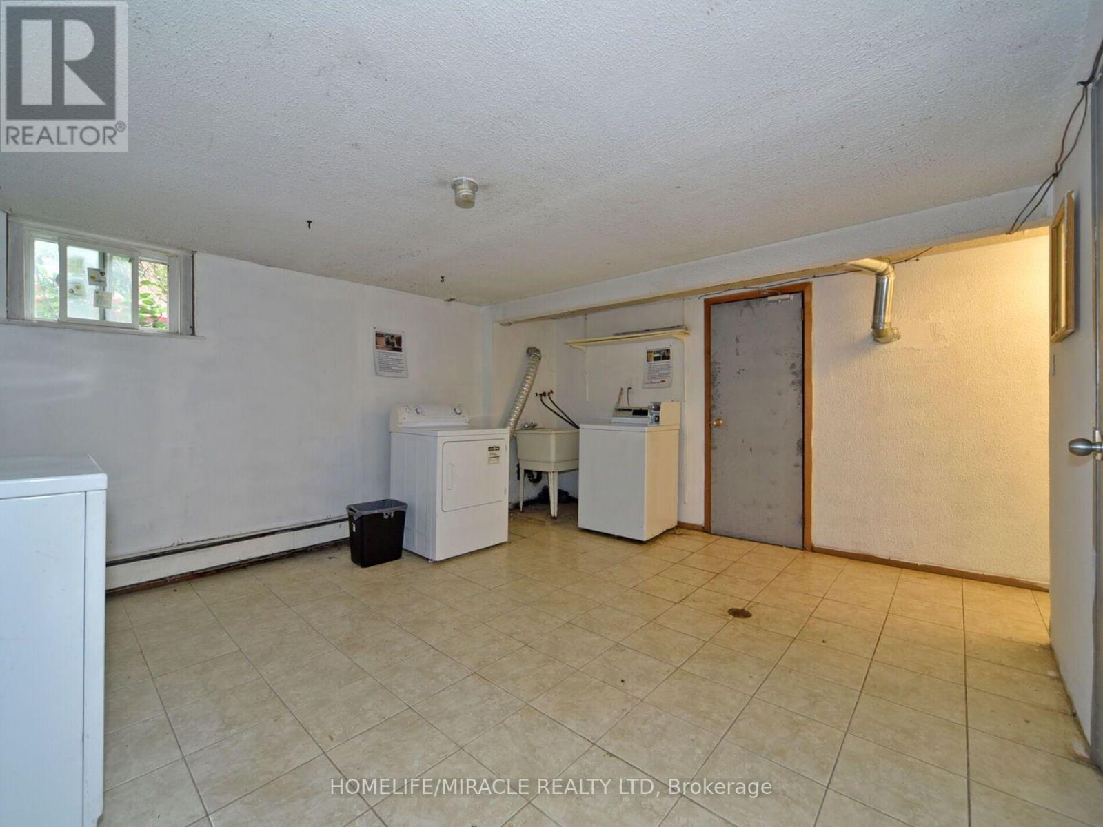 Main - U-1 - 23 Tardree Place, Toronto, Ontario  M1R 3X2 - Photo 13 - E14122932
