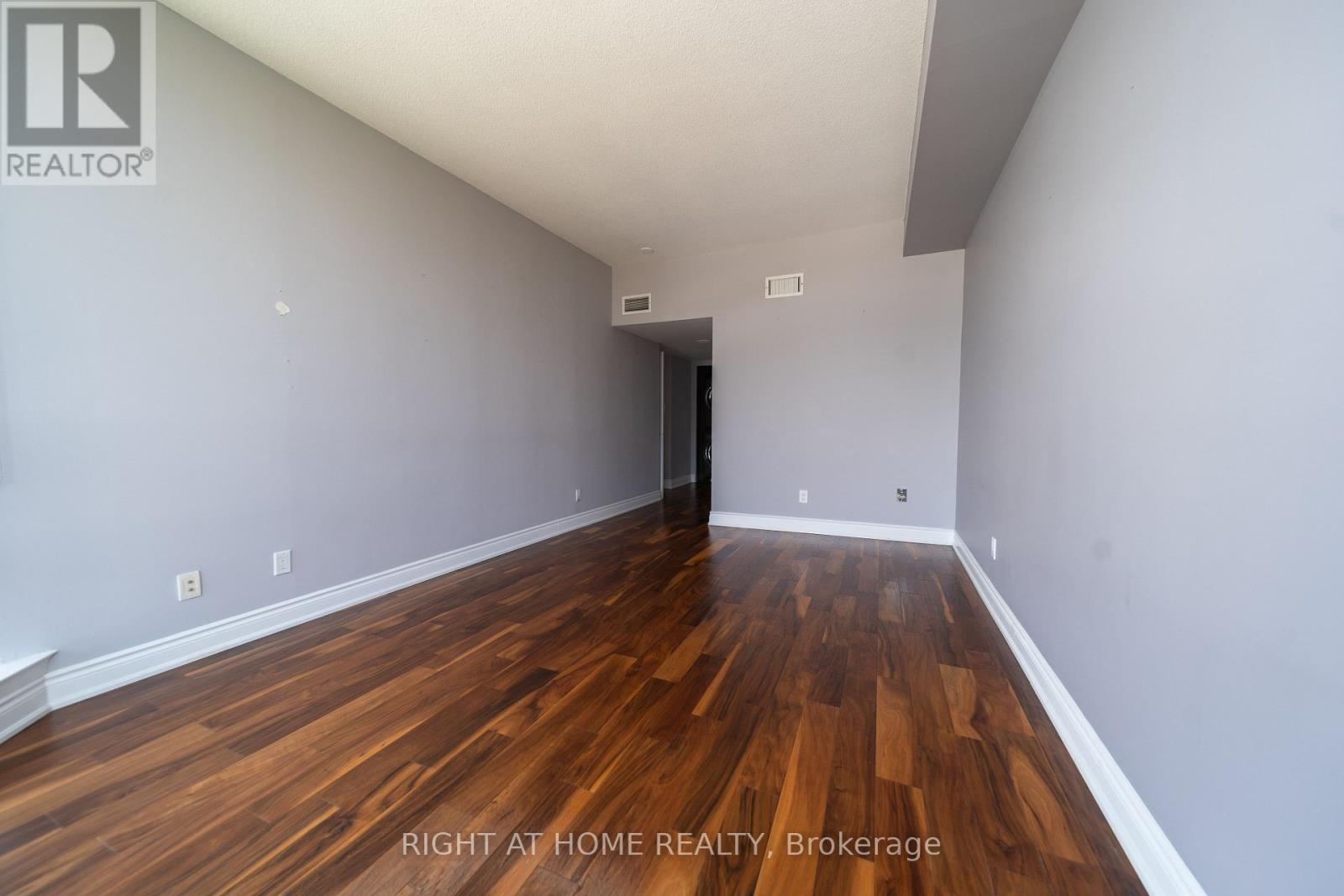 1910 - 45 Kingsbridge Garden Circle, Mississauga, Ontario  L5R 3K4 - Photo 17 - W14122954