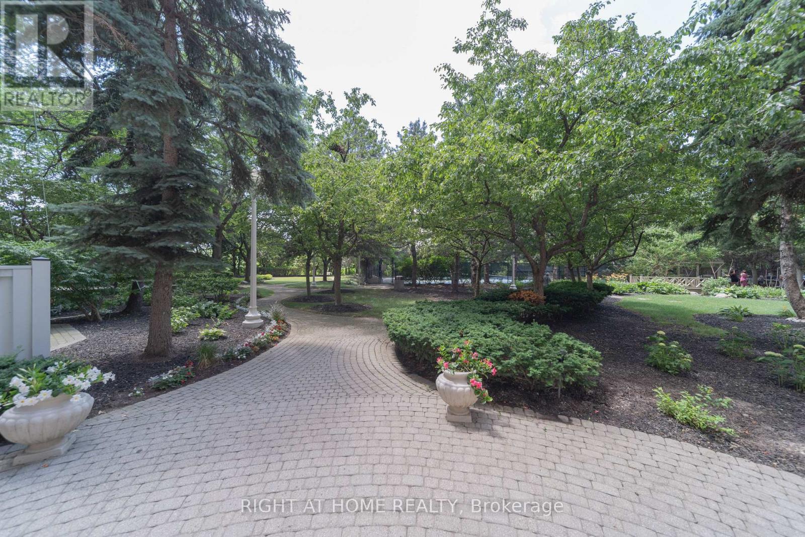 1910 - 45 Kingsbridge Garden Circle, Mississauga, Ontario  L5R 3K4 - Photo 28 - W14122954