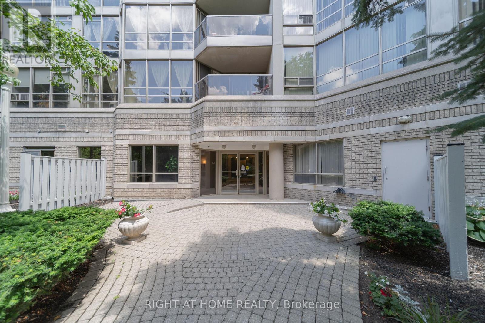 1910 - 45 Kingsbridge Garden Circle, Mississauga, Ontario  L5R 3K4 - Photo 32 - W14122956