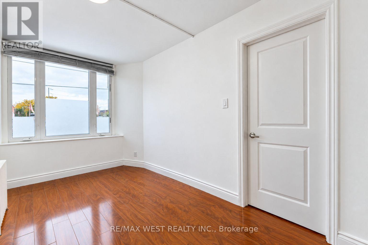 203 Islington Avenue, Toronto, Ontario  M8V 3B8 - Photo 15 - W14122974