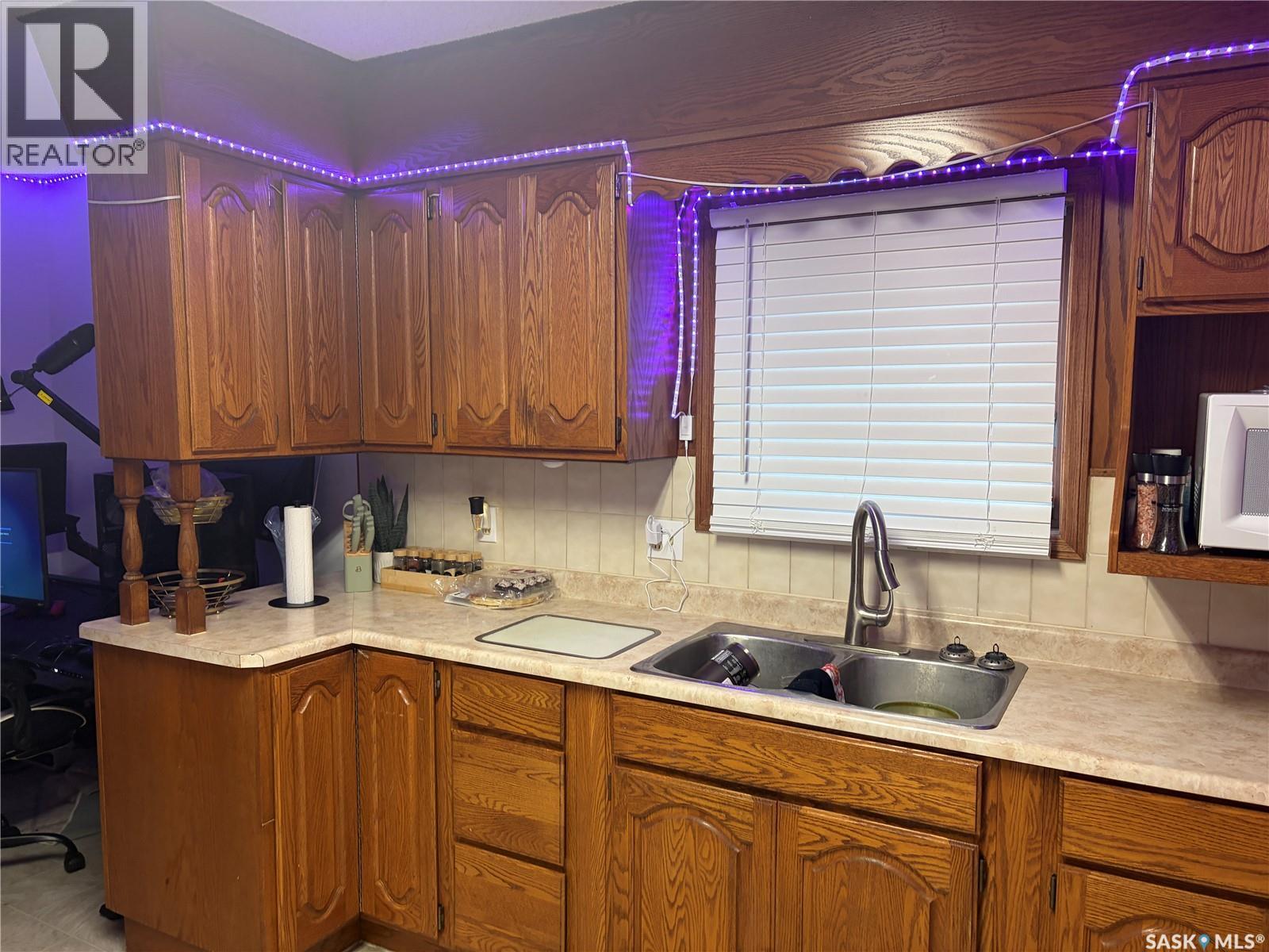 215 Indal Street, Elfros, Saskatchewan  S0A 0V0 - Photo 10 - SK052053