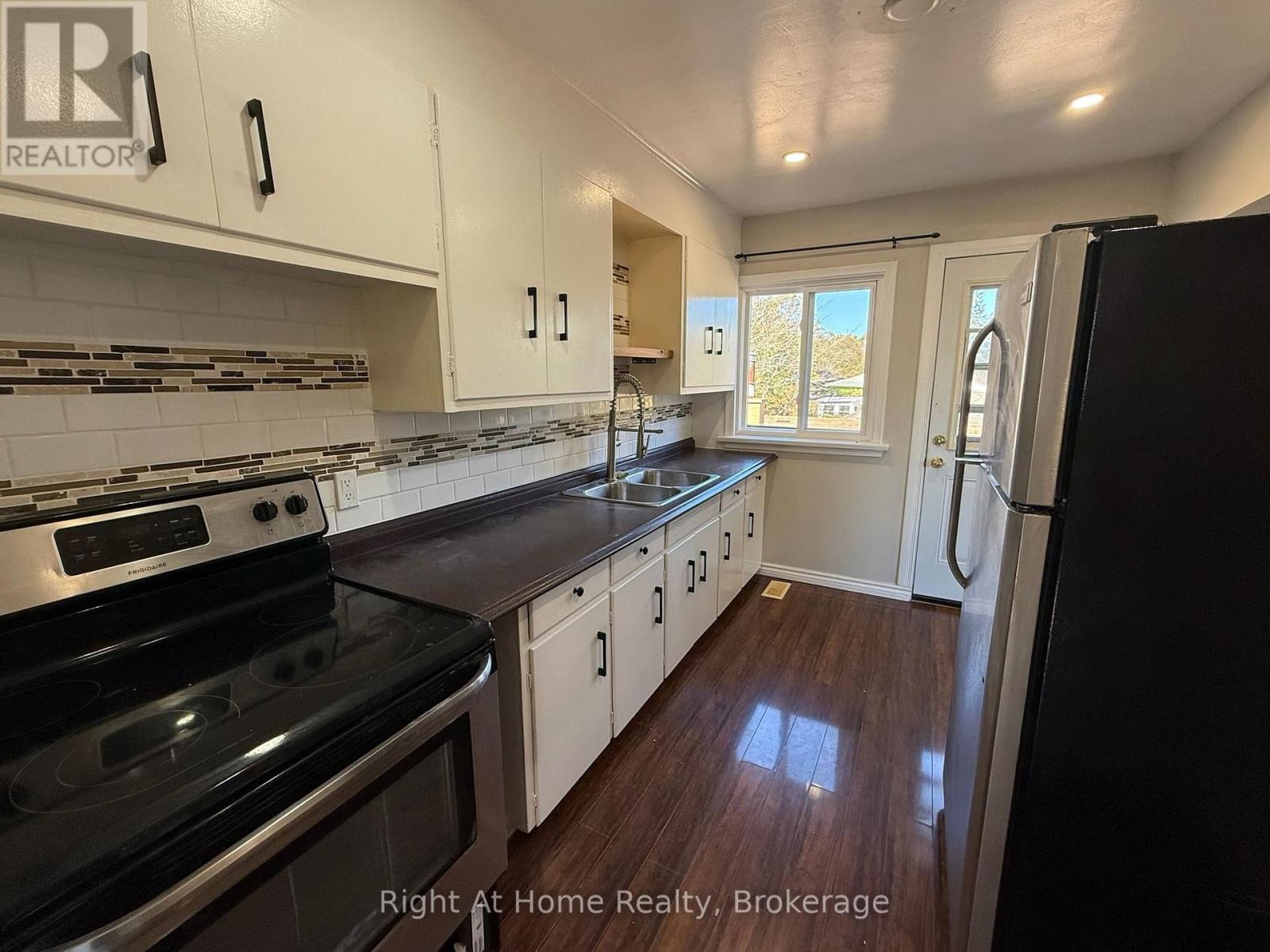 3 - 7 Balmoral Drive, Kitchener, Ontario  N2M 2J7 - Photo 4 - X14122982