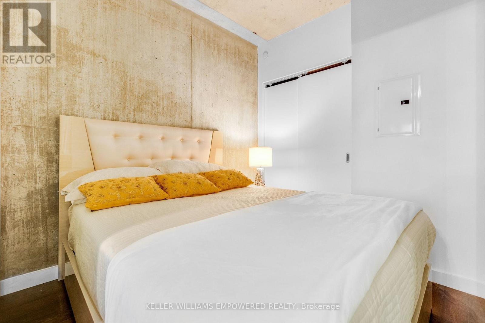 717 - 111 Bathurst Street, Toronto, Ontario  M5V 0M9 - Photo 18 - C14122986