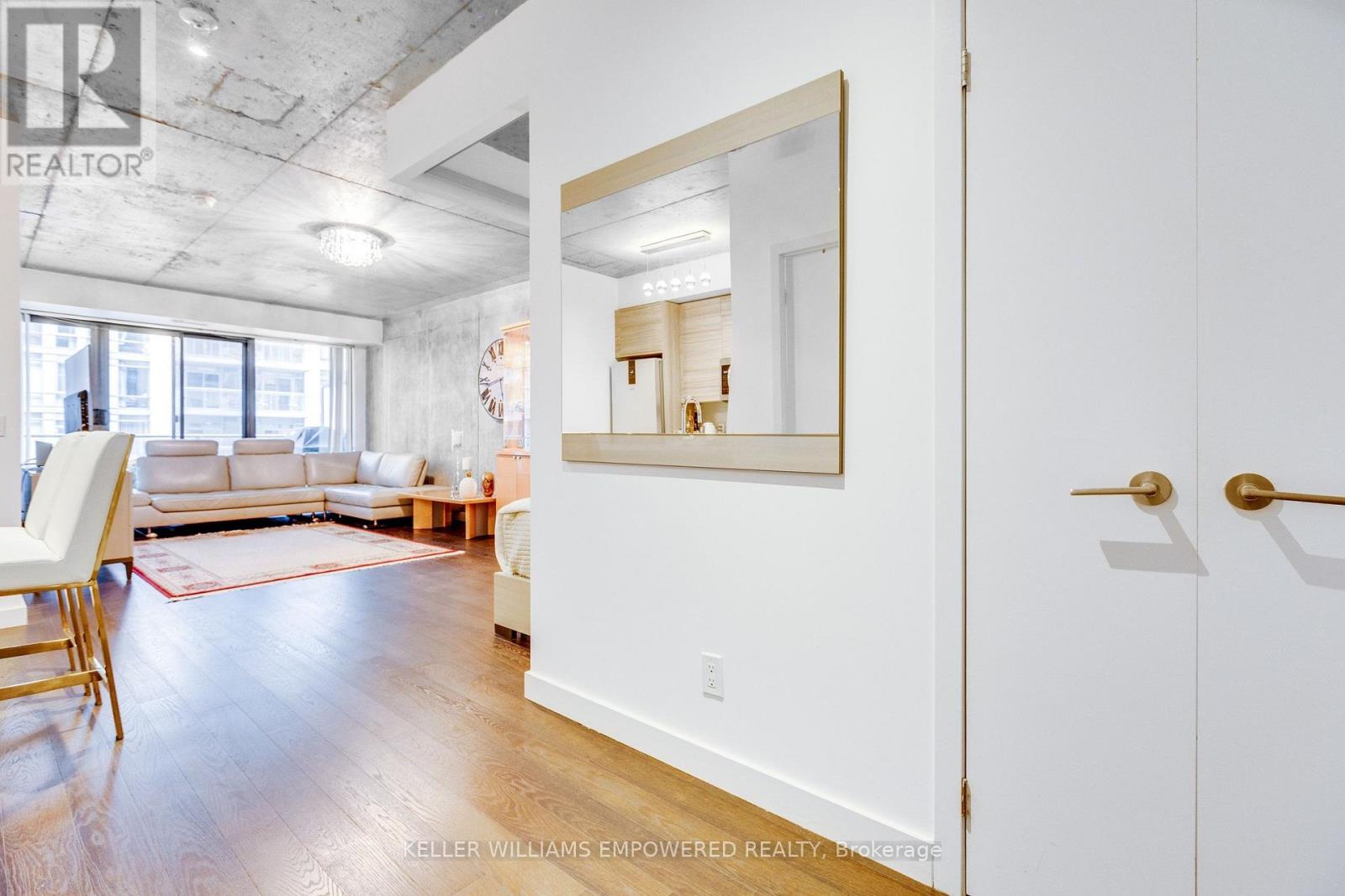 717 - 111 Bathurst Street, Toronto, Ontario  M5V 0M9 - Photo 7 - C14122986