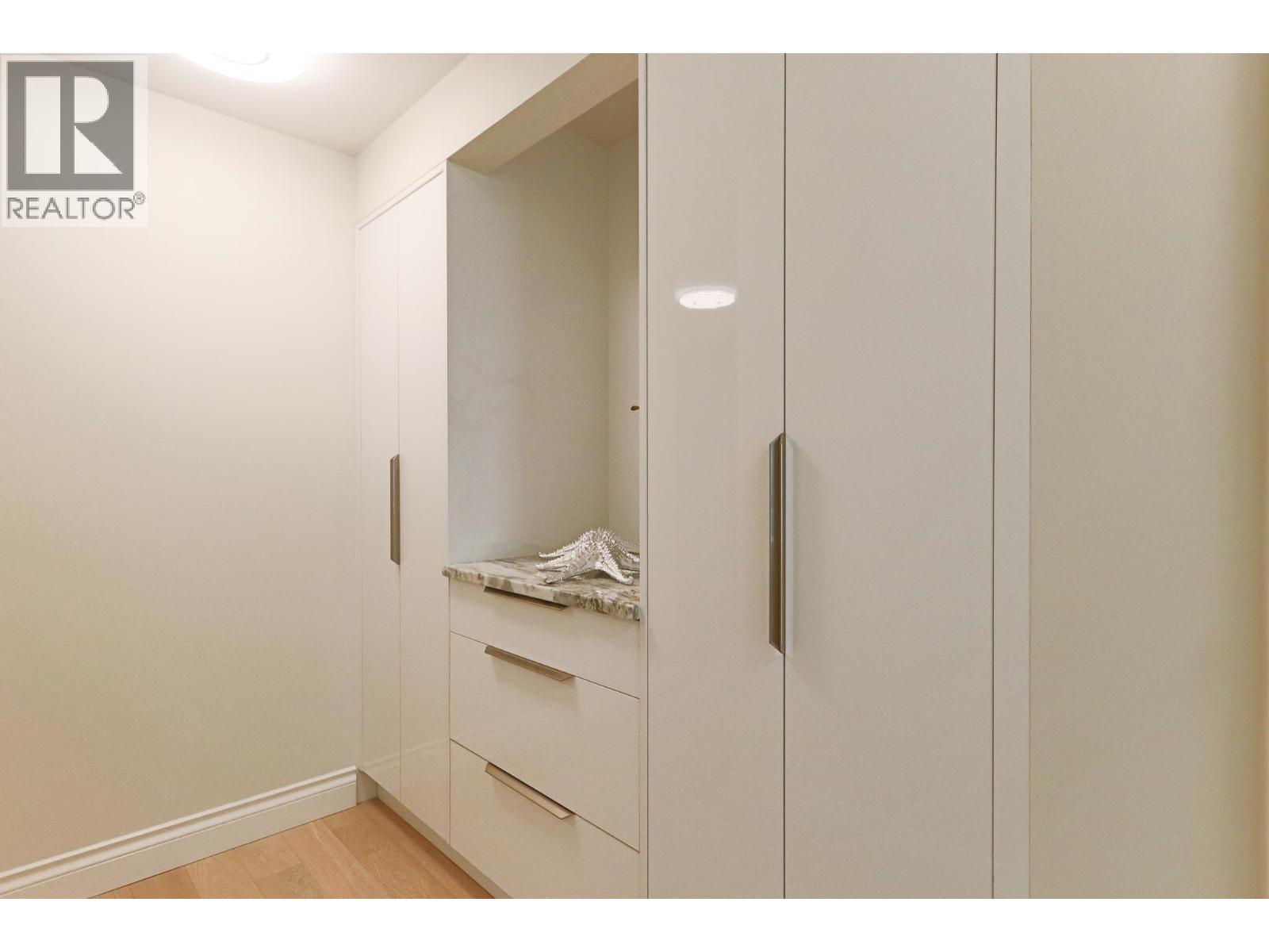 211 185 Victory Ship Way, North Vancouver, British Columbia  V7L 0B2 - Photo 15 - R3178725