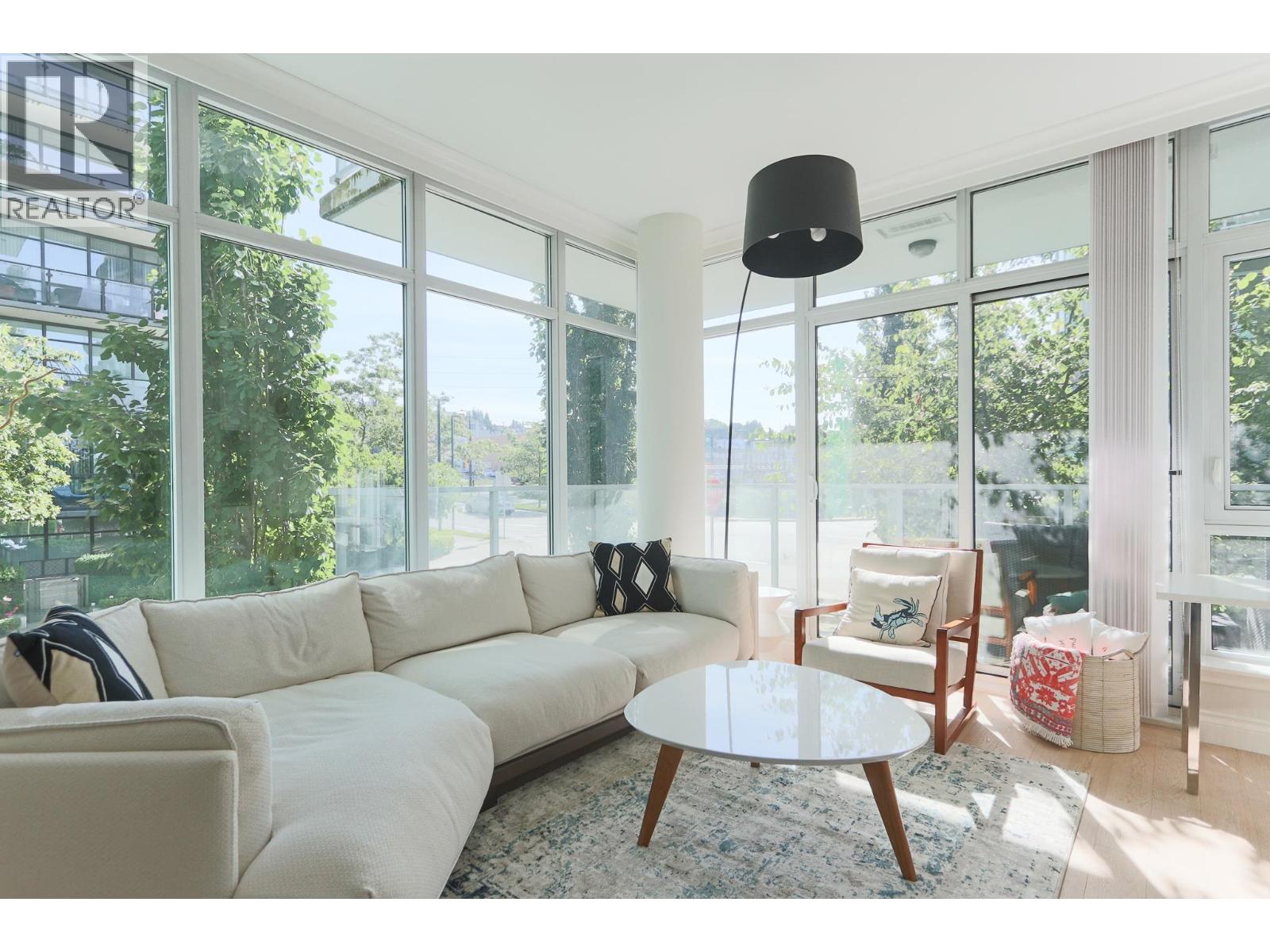 211 185 Victory Ship Way, North Vancouver, British Columbia  V7L 0B2 - Photo 3 - R3178725