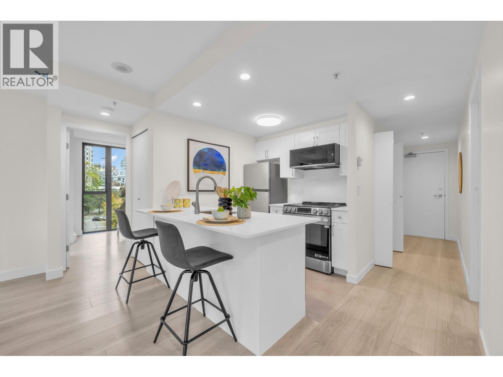 909 1331 W GEORGIA STREET
