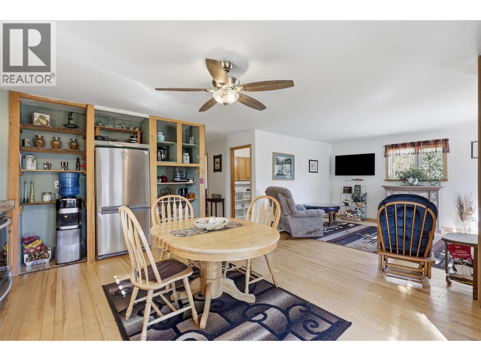 6732 Paxton Valley Road, Falkland, British Columbia  V0E 1W1 - Photo 14 - 10402177