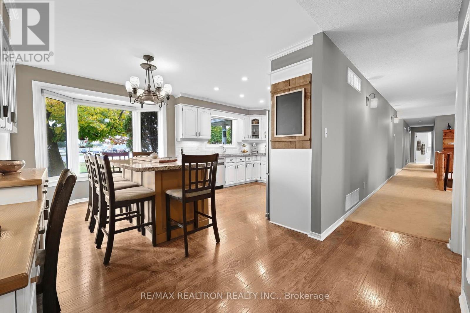 2108 Innisfil Beach Road, Innisfil, Ontario  L9S 4B9 - Photo 17 - N14123018
