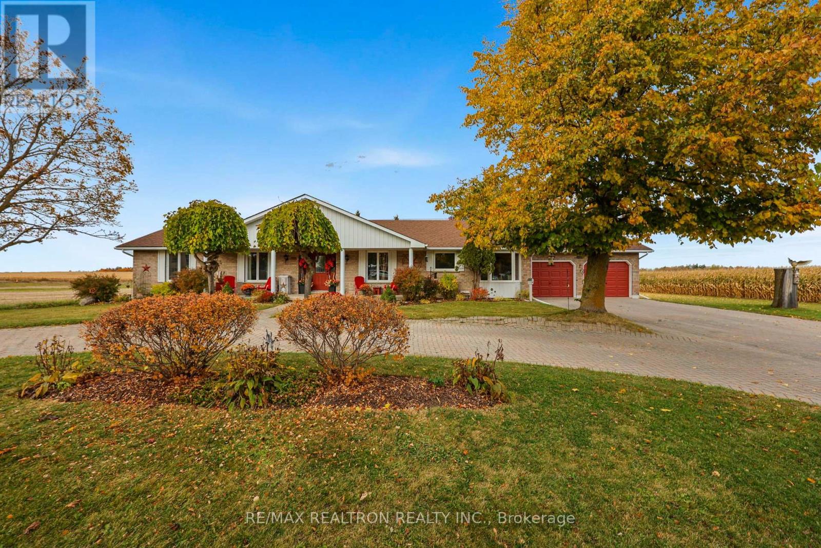 2108 Innisfil Beach Road, Innisfil, Ontario  L9S 4B9 - Photo 2 - N14123018