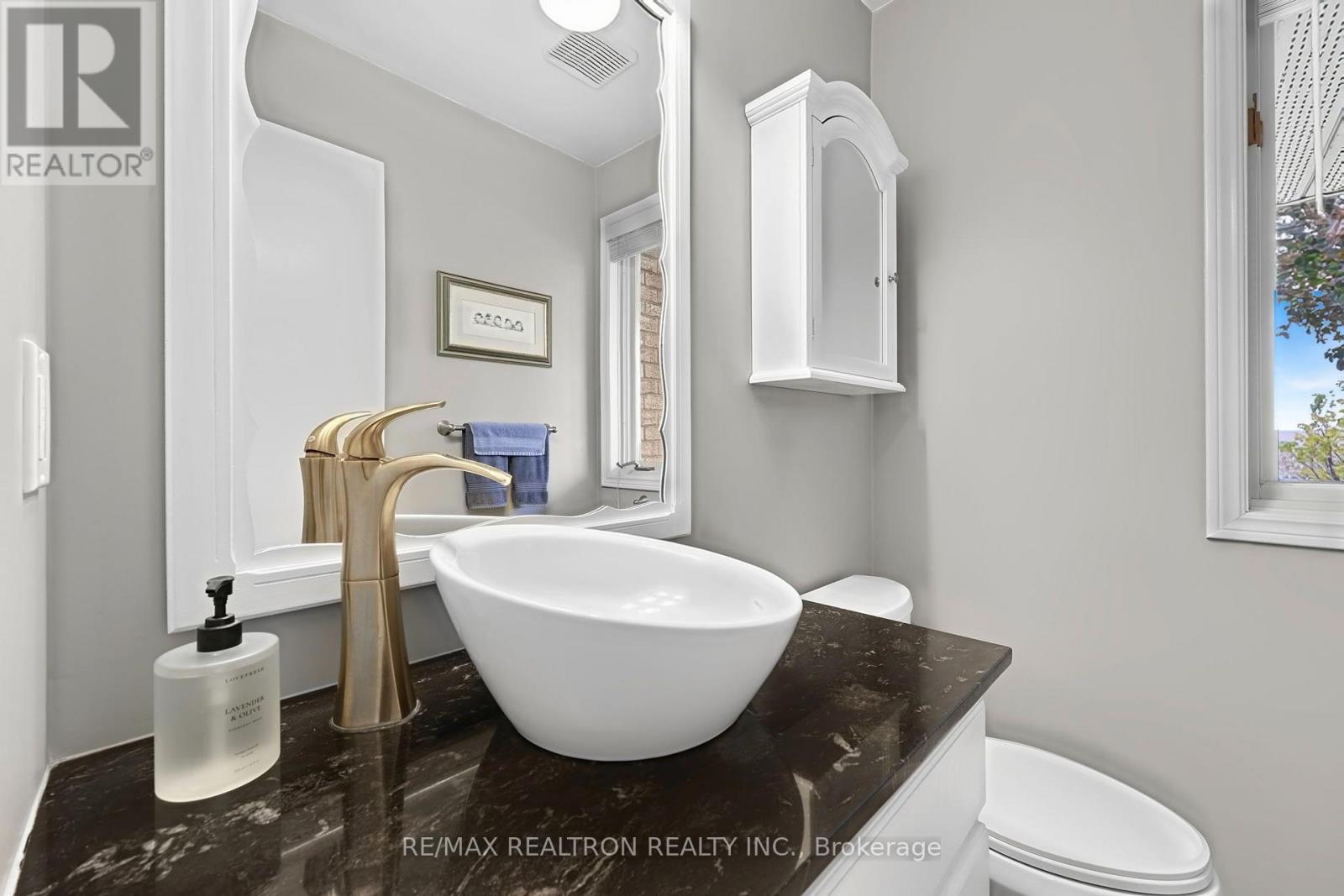 2108 Innisfil Beach Road, Innisfil, Ontario  L9S 4B9 - Photo 25 - N14123018