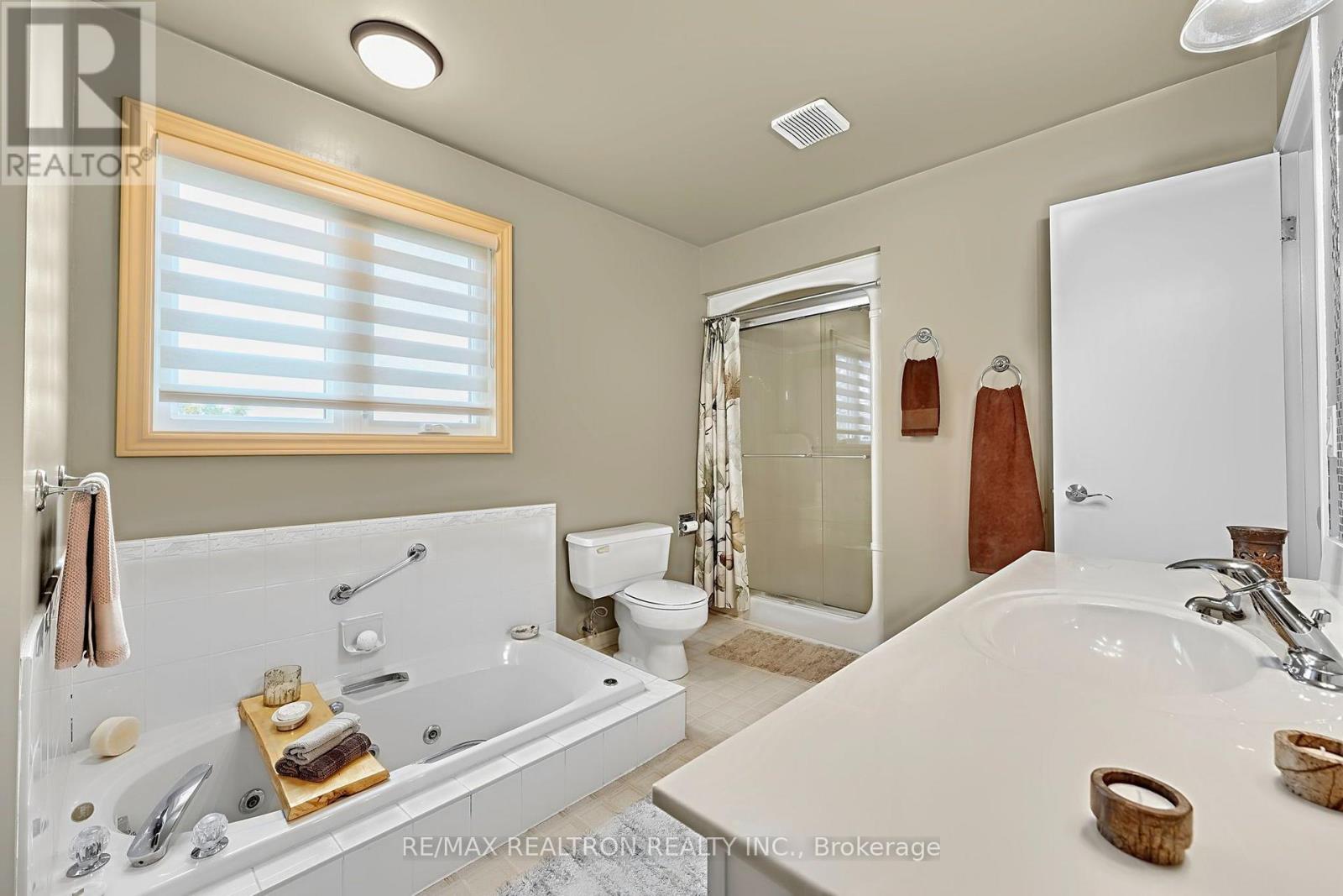 2108 Innisfil Beach Road, Innisfil, Ontario  L9S 4B9 - Photo 29 - N14123018