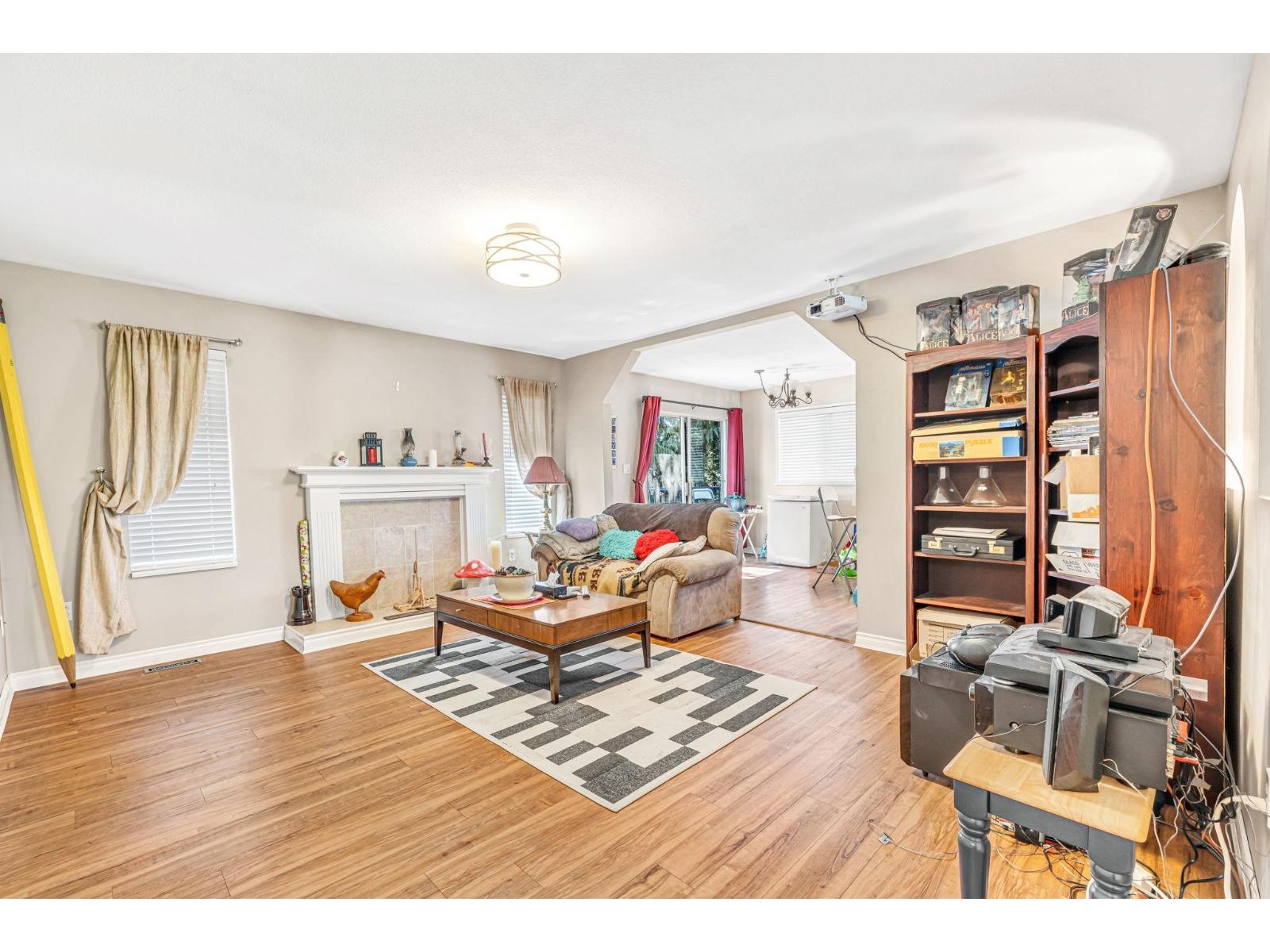 8243 Haffner Terrace, Mission, British Columbia  V2V 7J1 - Photo 14 - R3179155