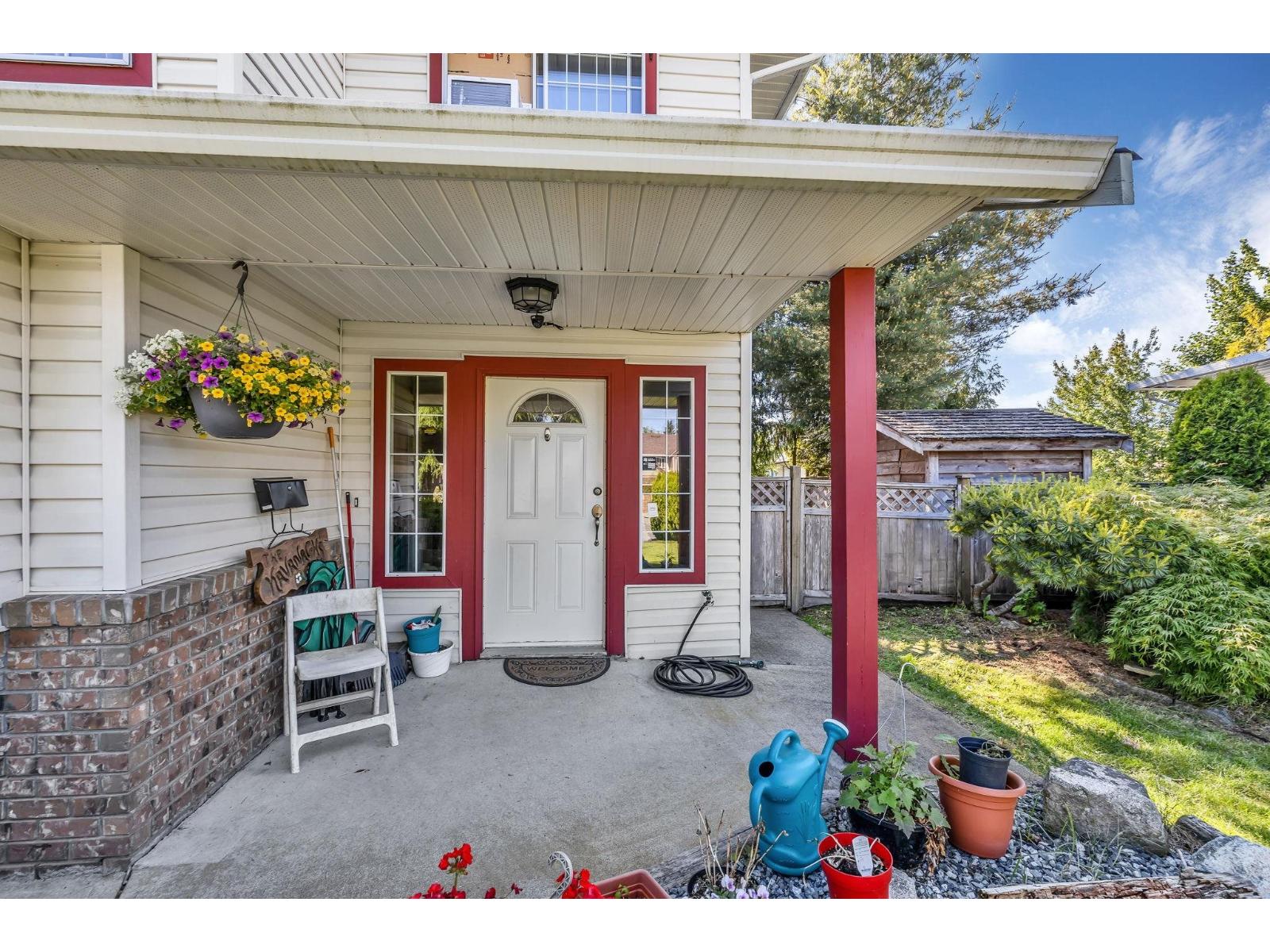 8243 Haffner Terrace, Mission, British Columbia  V2V 7J1 - Photo 3 - R3179155