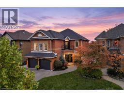 110 COVE Crescent, Stoney Creek, Ontario