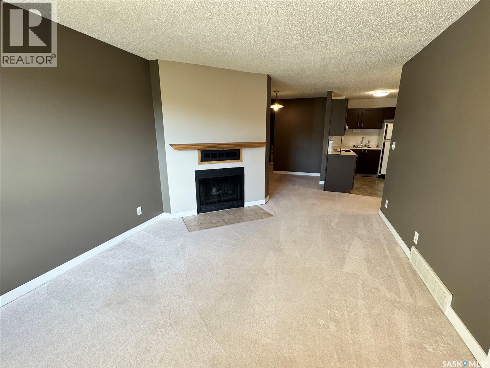 216 Cedar Meadow Drive, Regina, Saskatchewan  S4X 3J6 - Photo 2 - SK052112