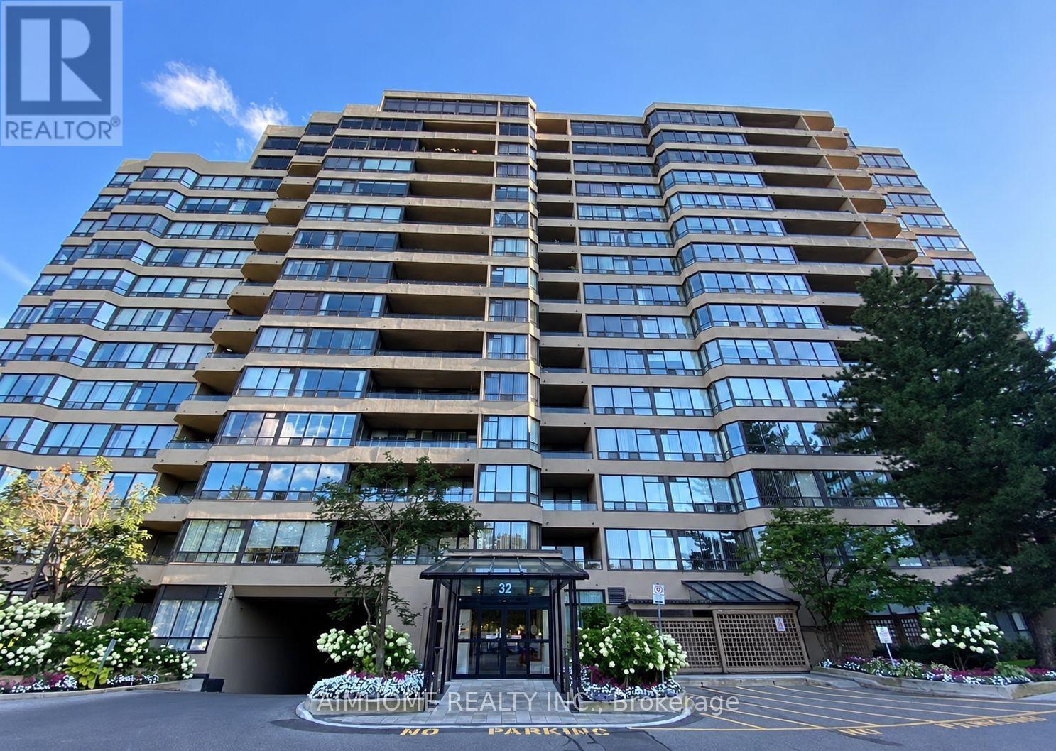 1428 - 32 Clarissa Drive, Richmond Hill, Ontario  L4C 9R7 - Photo 4 - N14123036