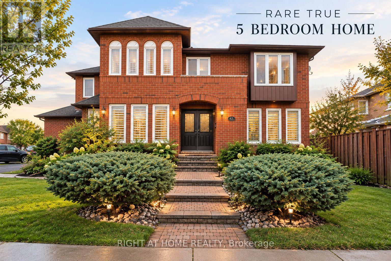 39 BANNER ROAD, Brampton, Ontario