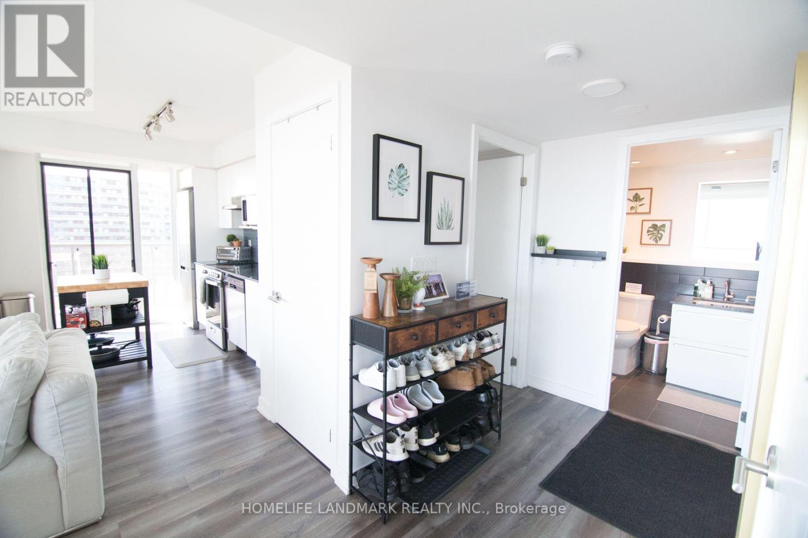 1017 - 120 Varna Drive, Toronto, Ontario  M6A 0B3 - Photo 9 - C14123040
