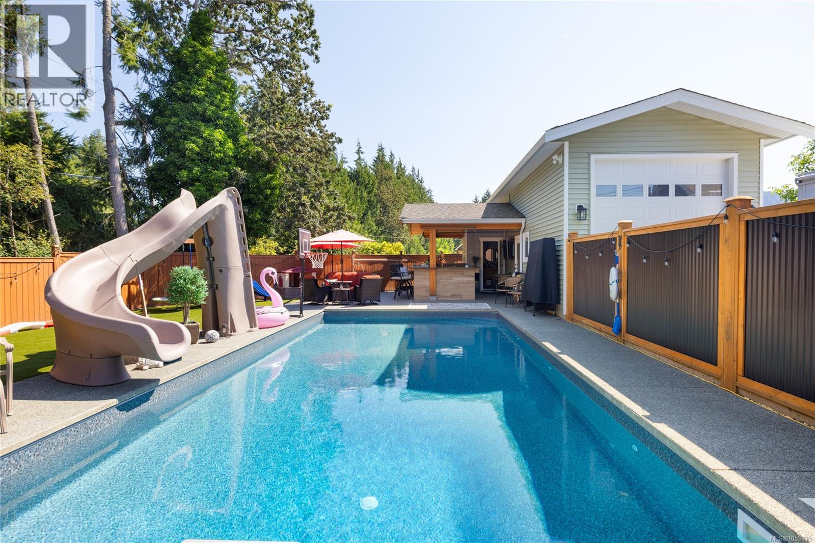 1988 Maple Bay Rd