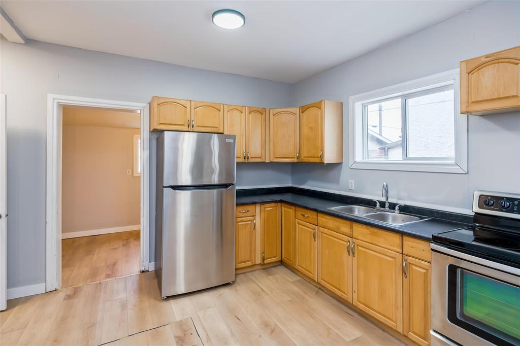 902 Alfred Avenue, Winnipeg, Manitoba  R2X 0T9 - Photo 8 - 202626700