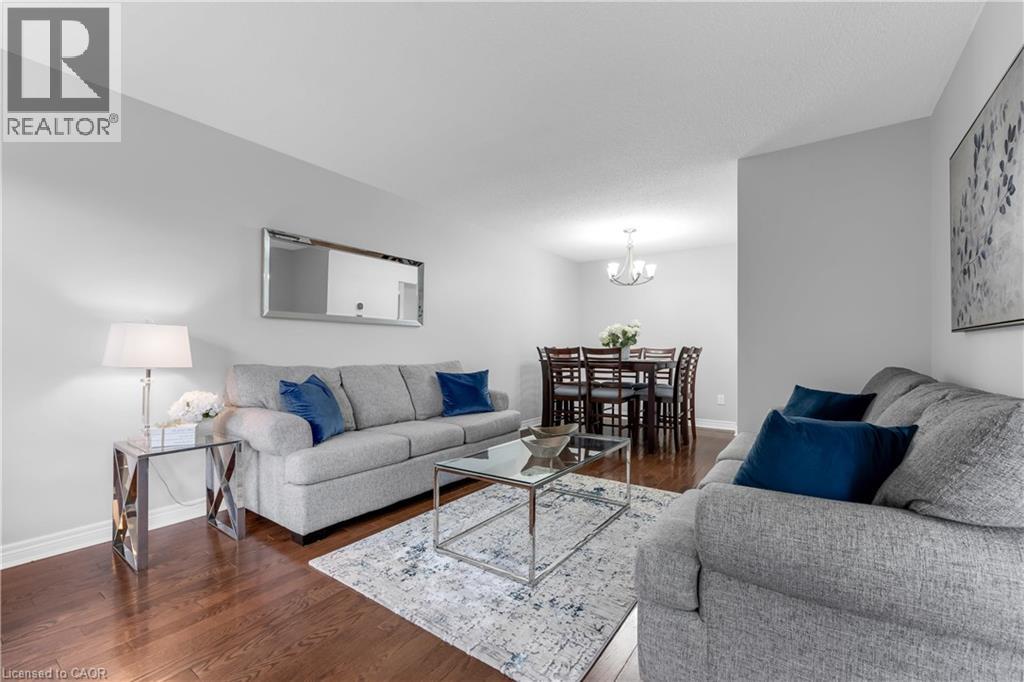 91 Guildwood Drive, Hamilton, Ontario  L9C 6S3 - Photo 4 - 40874455
