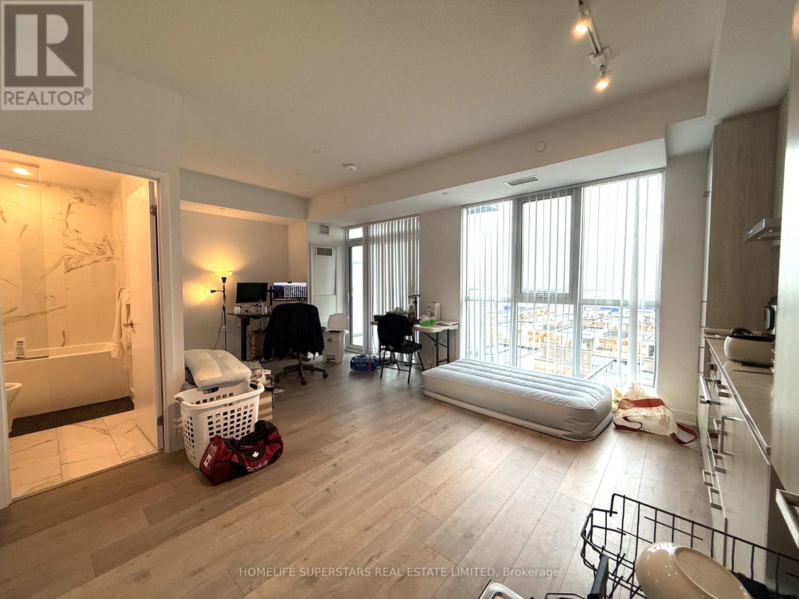 706 - 60 Honeycrisp Crescent, Vaughan, Ontario  L4K 0N5 - Photo 2 - N14091728