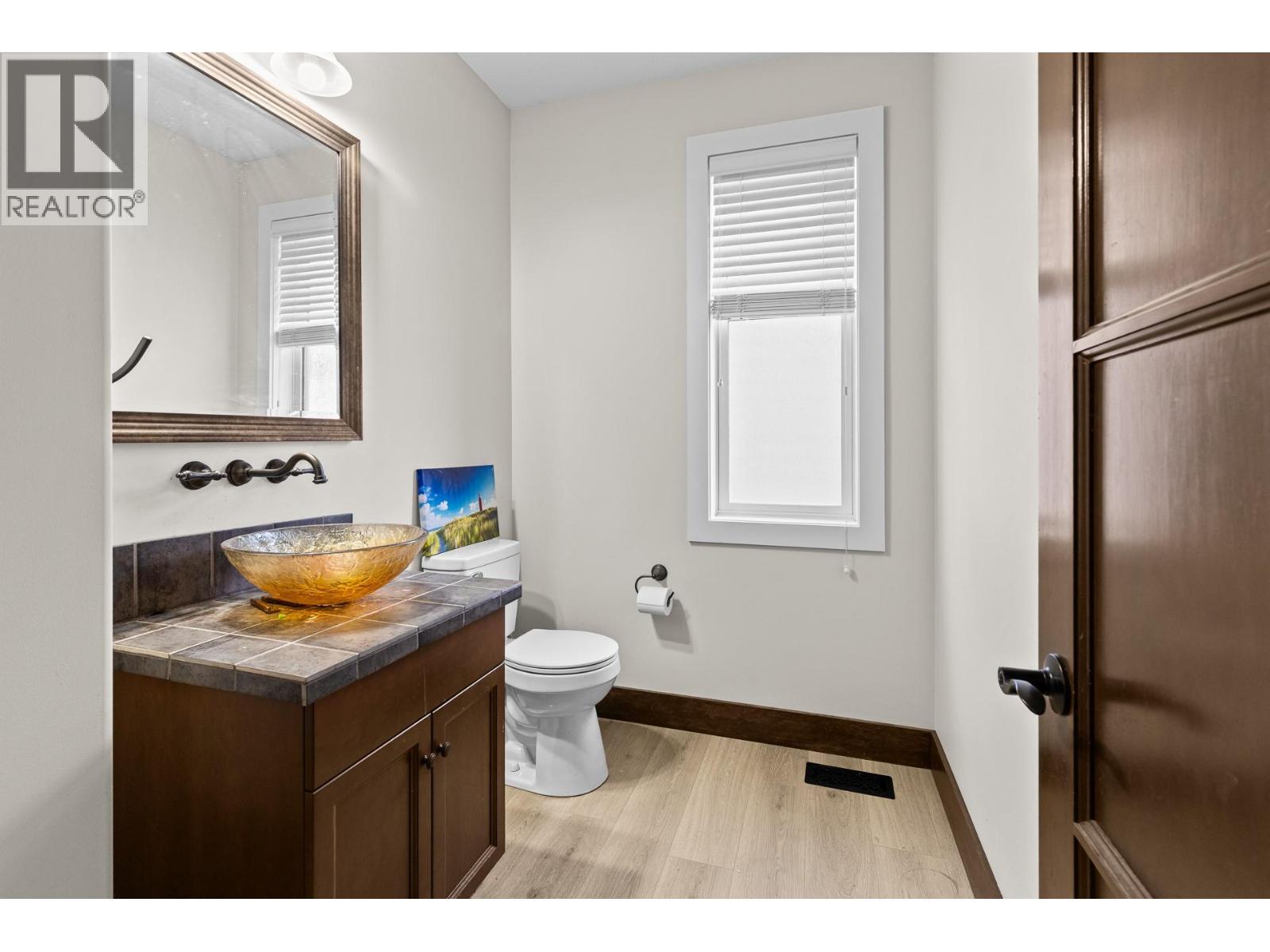 5344 Ptarmigan Street, Kelowna, British Columbia  V1W 5A4 - Photo 8 - 10404620