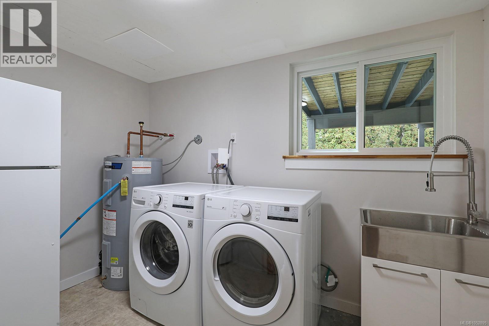 4082 Carey Pl