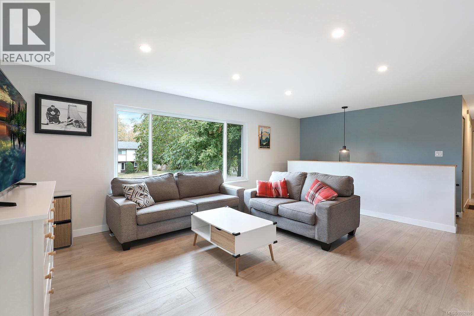 4082 Carey Pl