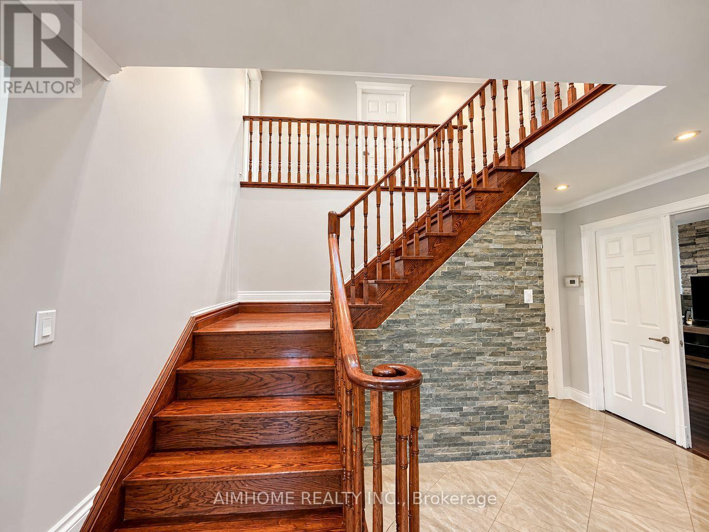 46 Chalet Road, Toronto, Ontario  M2J 3V4 - Photo 3 - C14123096