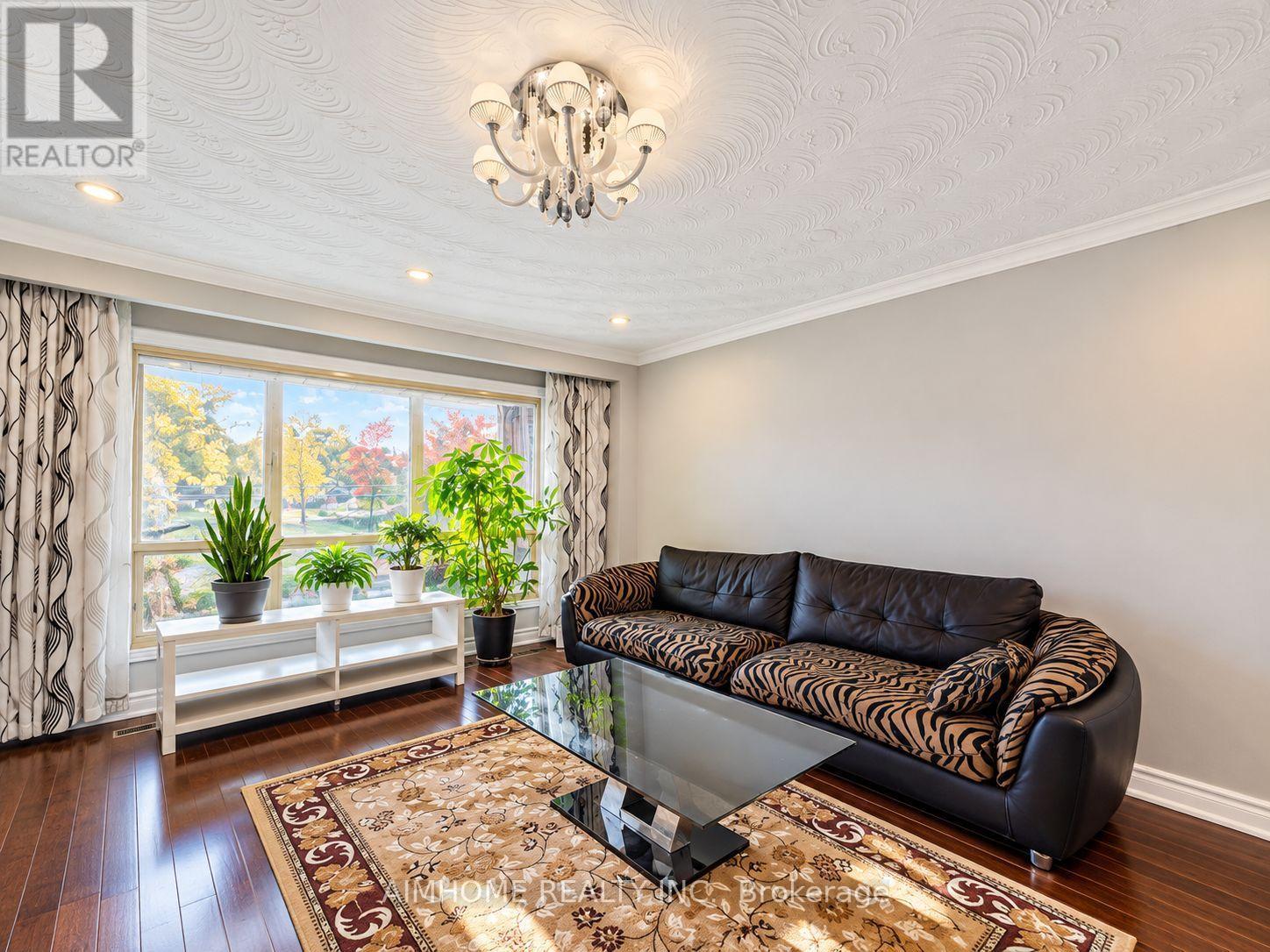 46 Chalet Road, Toronto, Ontario  M2J 3V4 - Photo 5 - C14123096