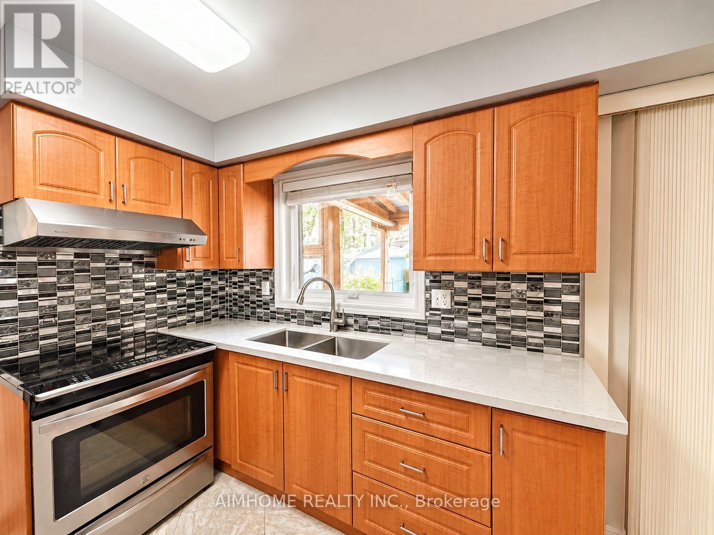 46 Chalet Road, Toronto, Ontario  M2J 3V4 - Photo 7 - C14123096