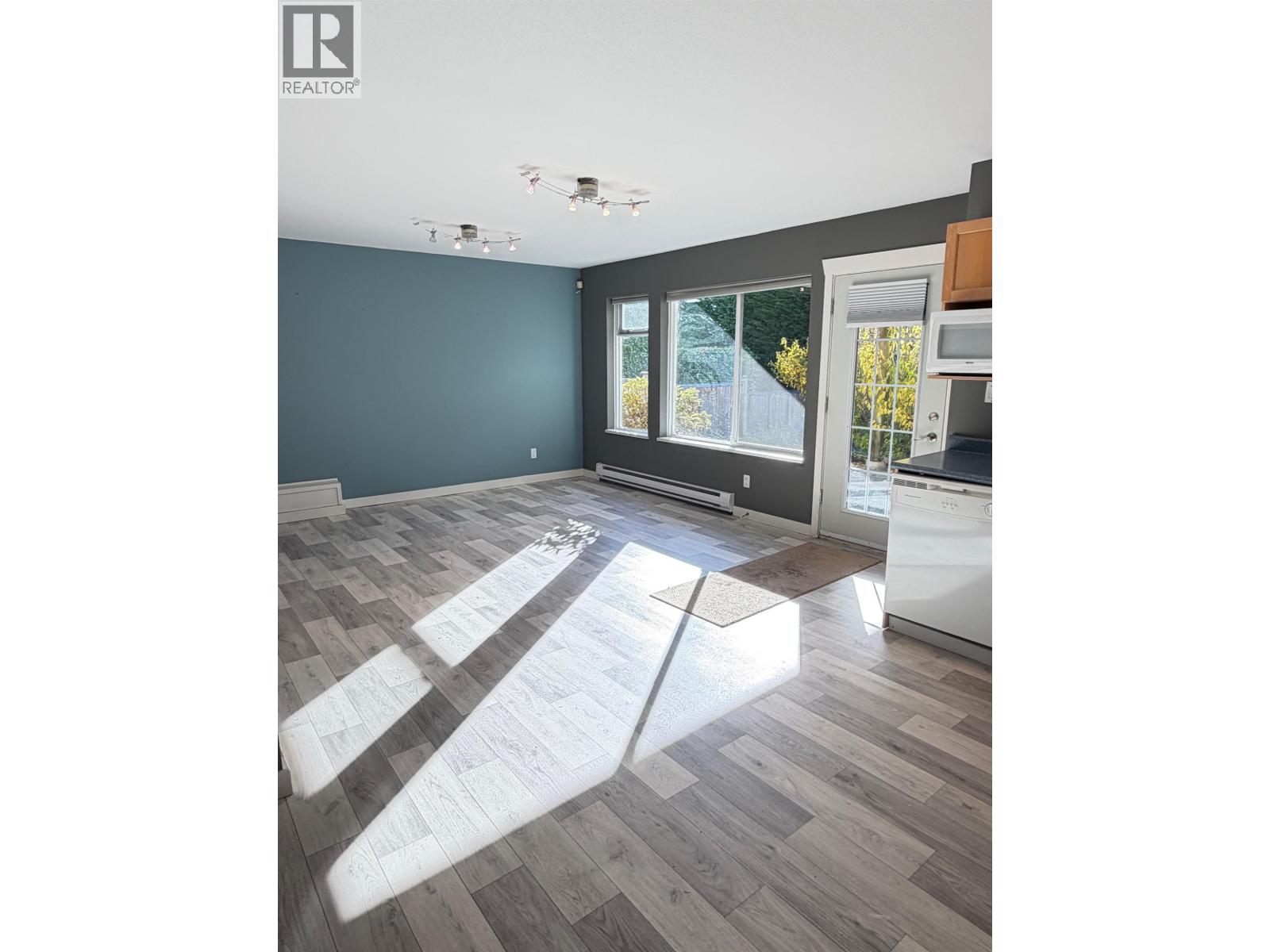 817 Aurora Way, Gibsons, British Columbia  V0N 1V9 - Photo 27 - R3179140