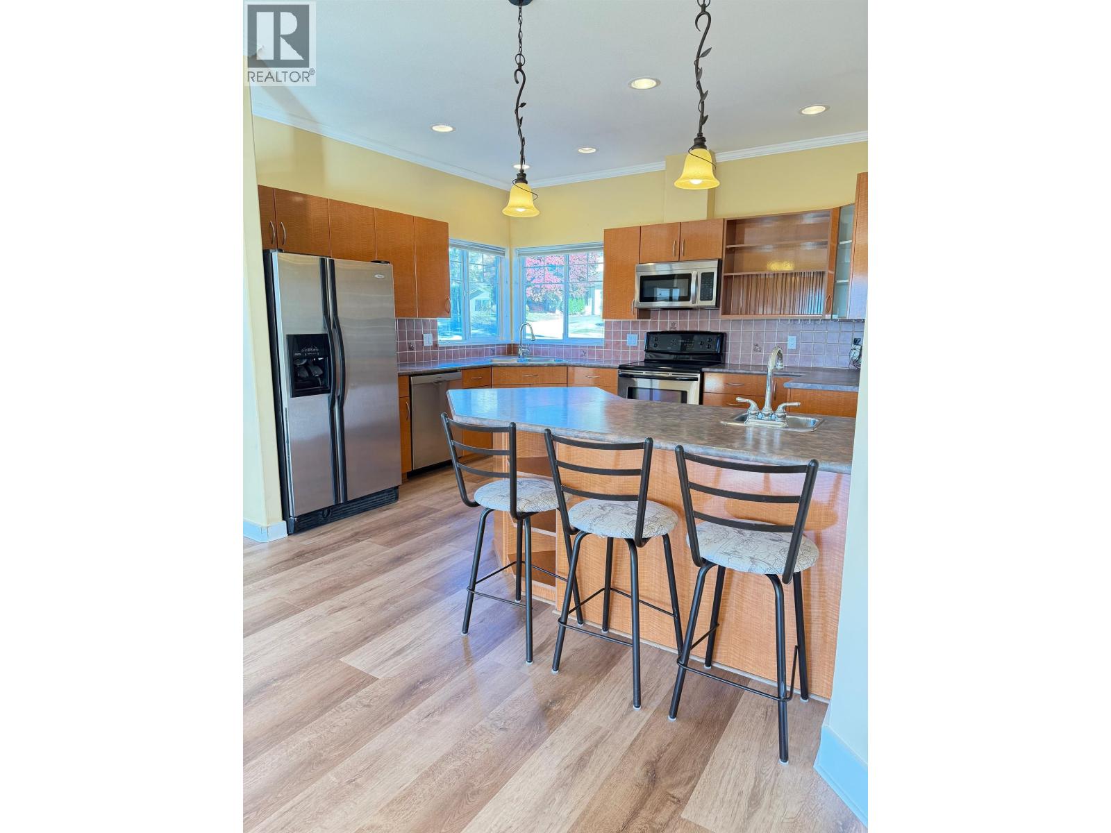 817 Aurora Way, Gibsons, British Columbia  V0N 1V9 - Photo 16 - R3179140