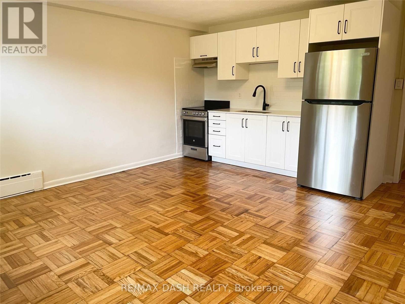 Lower - 79 Greensides Avenue, Toronto, Ontario  M6G 3P8 - Photo 5 - C14123148
