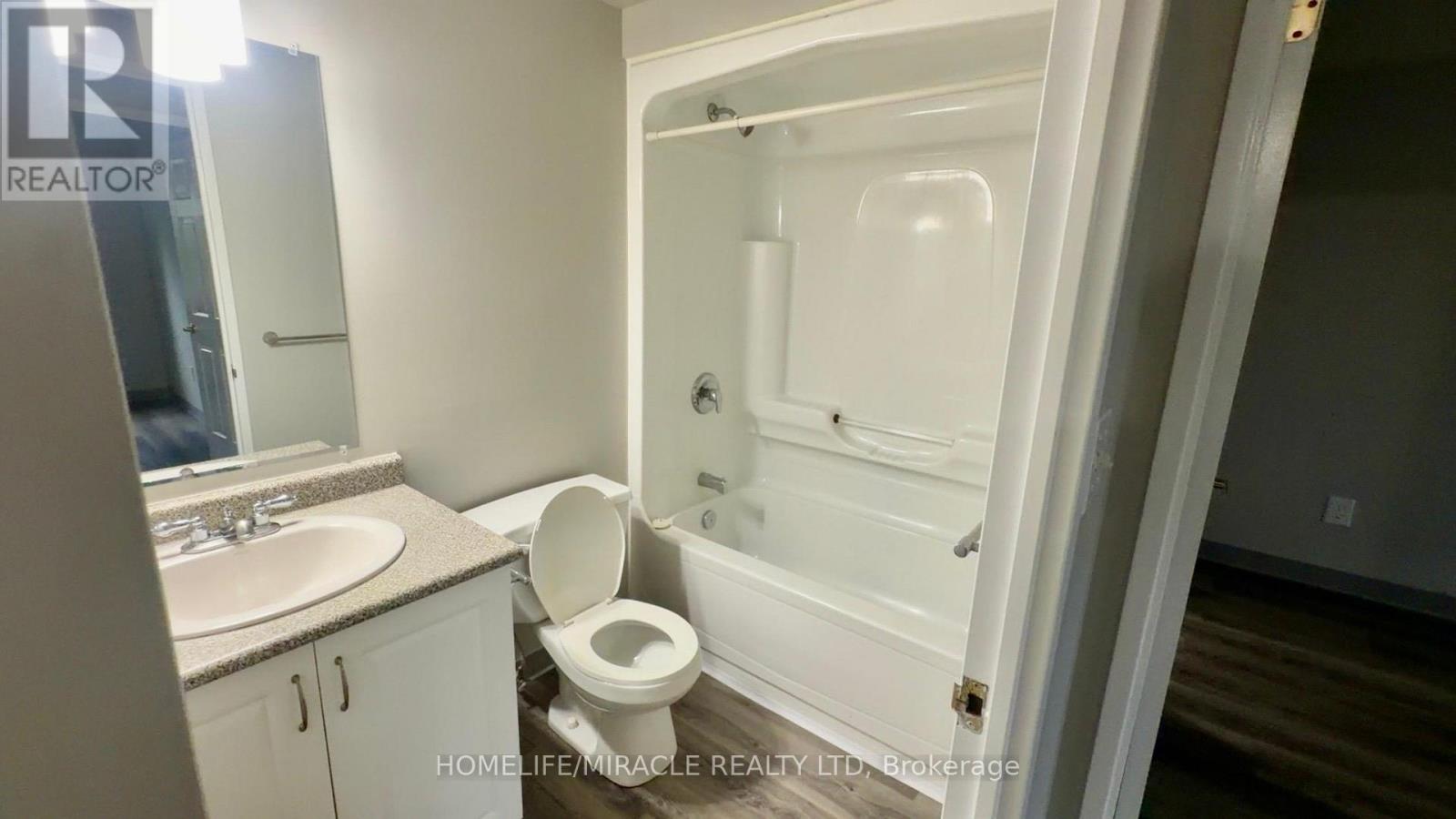 613 - 736 Old Albert Street, Waterloo, Ontario  N2L 6R4 - Photo 5 - X14123120