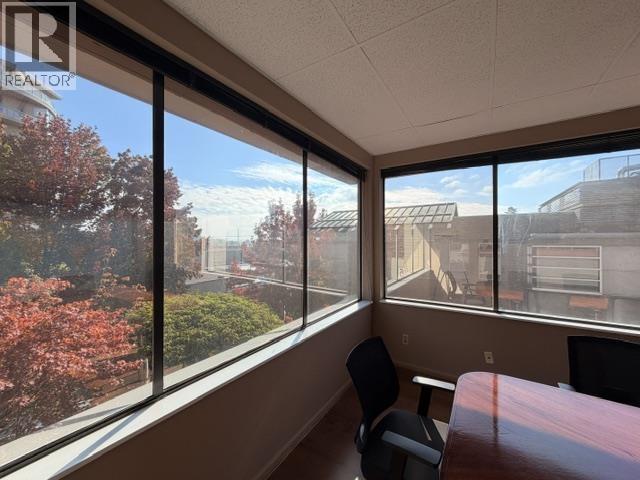 201 585 16th Street, West Vancouver, British Columbia  V7V 3R8 - Photo 3 - C8083163