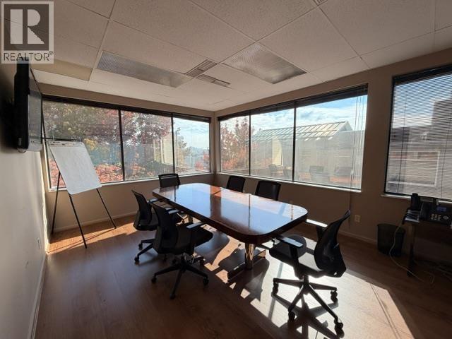 202 585 16th Street, West Vancouver, British Columbia  V7V 3R8 - Photo 4 - C8083160