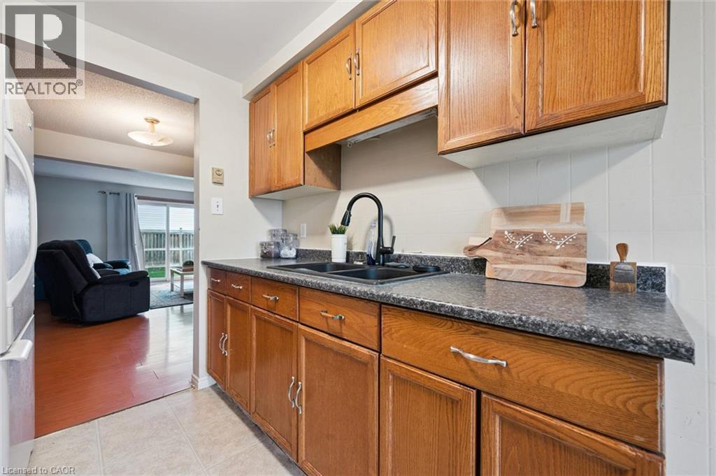 32 Jansen Avenue, Kitchener, Ontario  N2A 2L3 - Photo 6 - 40871594
