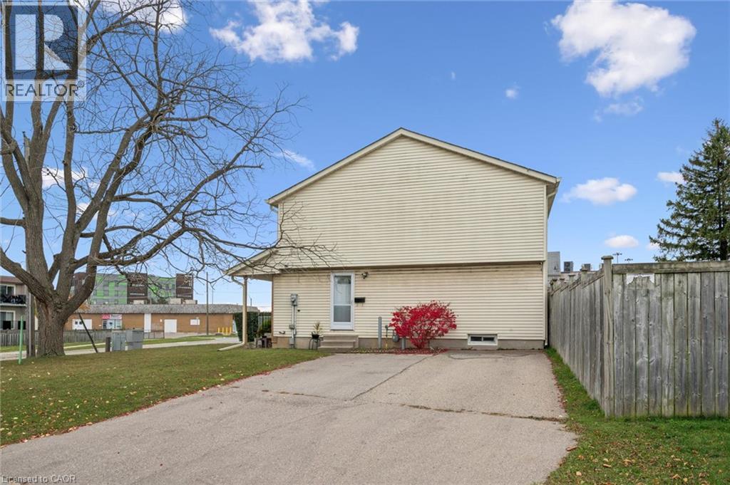 32 Jansen Avenue, Kitchener, Ontario  N2A 2L3 - Photo 13 - 40871594