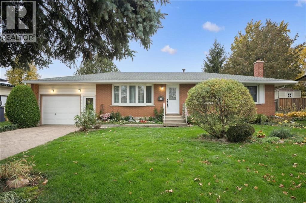 52 D'arcy Place, Kitchener, Ontario  N2E 1B8 - Photo 1 - 40873794