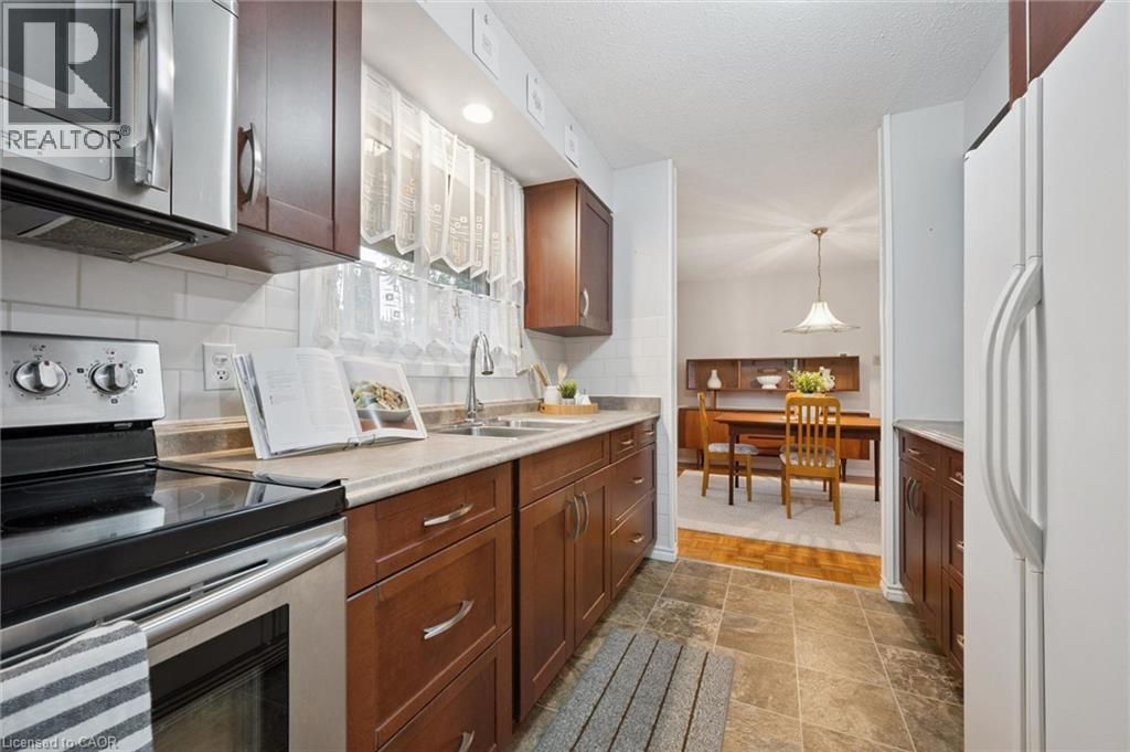 52 D'arcy Place, Kitchener, Ontario  N2E 1B8 - Photo 14 - 40873794