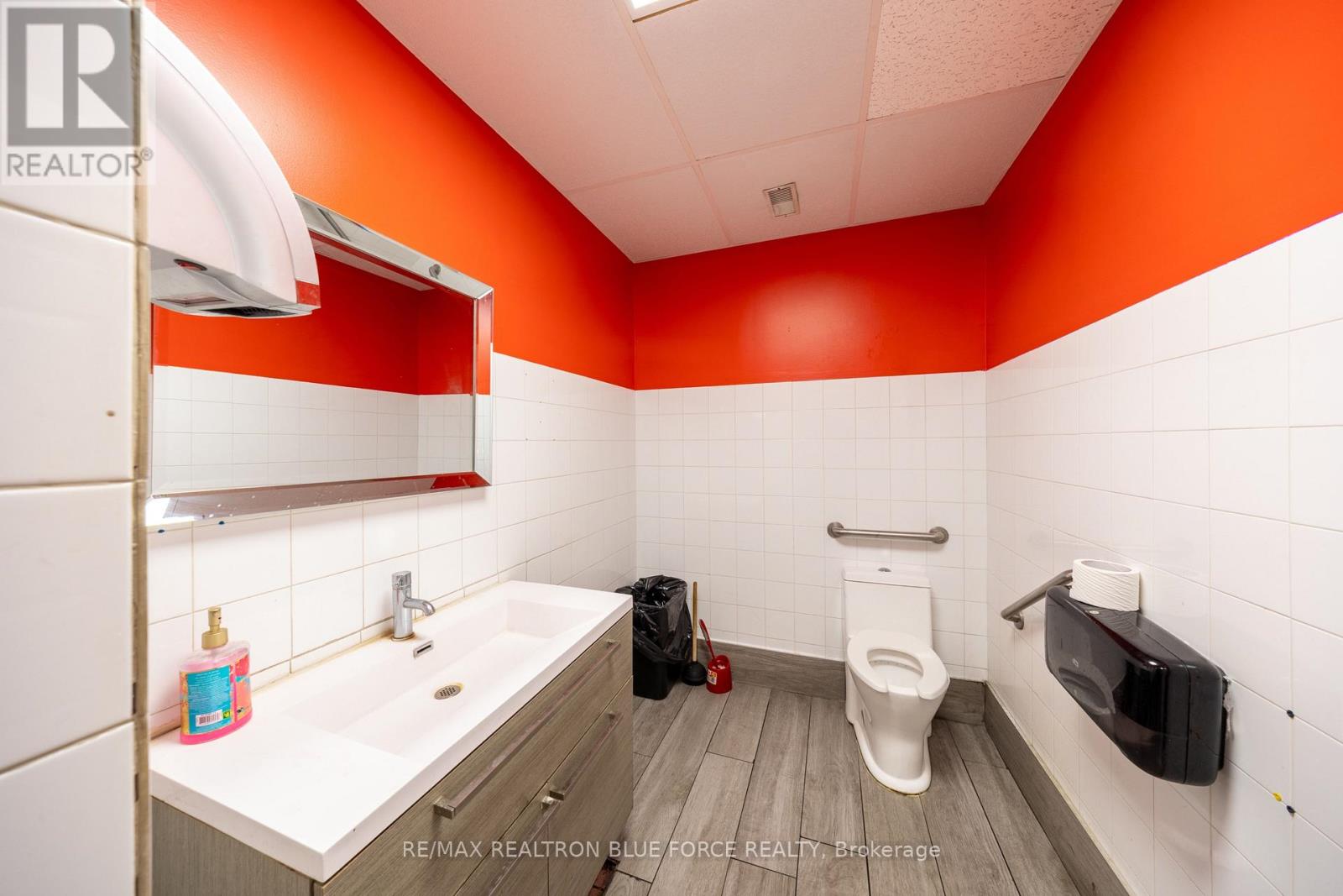 1100 Eglinton Avenue W, Toronto (Forest Hill North), Ontario  M6C 2E2 - Photo 23 - C14123176