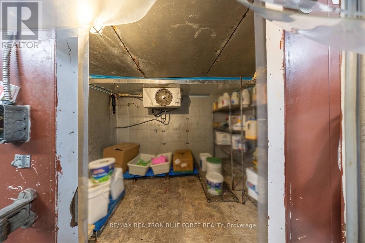 1100 Eglinton Avenue W, Toronto (Forest Hill North), Ontario  M6C 2E2 - Photo 30 - C14123176