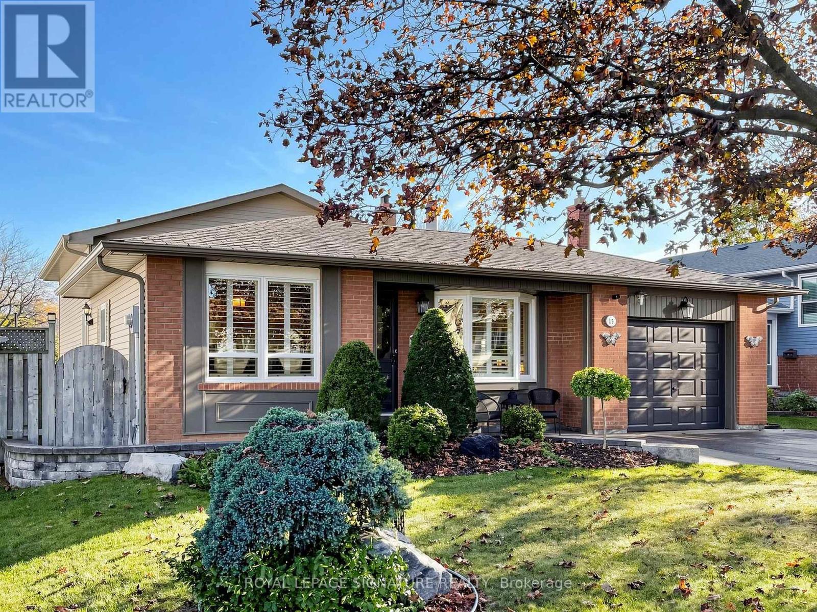 15 Guthrie Crescent, Whitby (Lynde Creek), Ontario  L1P 1A6 - Photo 2 - E14123172