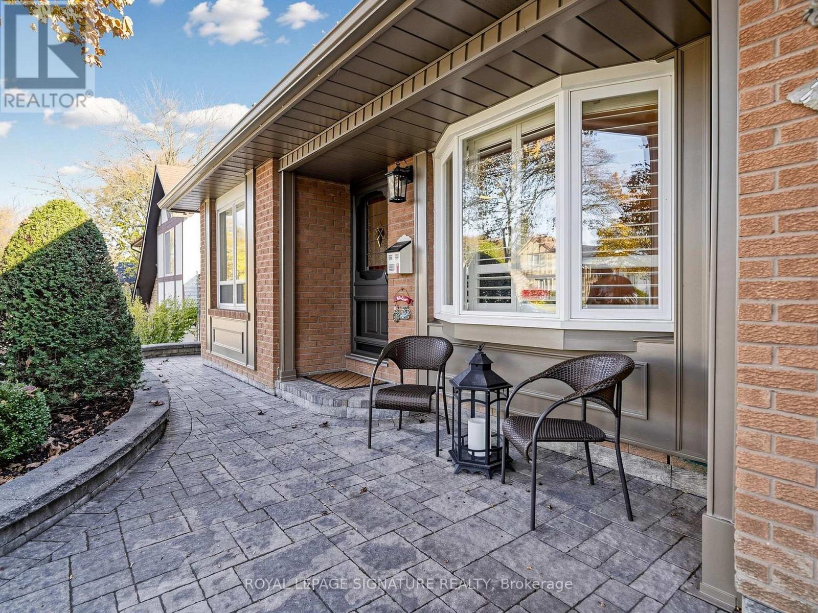 15 Guthrie Crescent, Whitby (Lynde Creek), Ontario  L1P 1A6 - Photo 4 - E14123172
