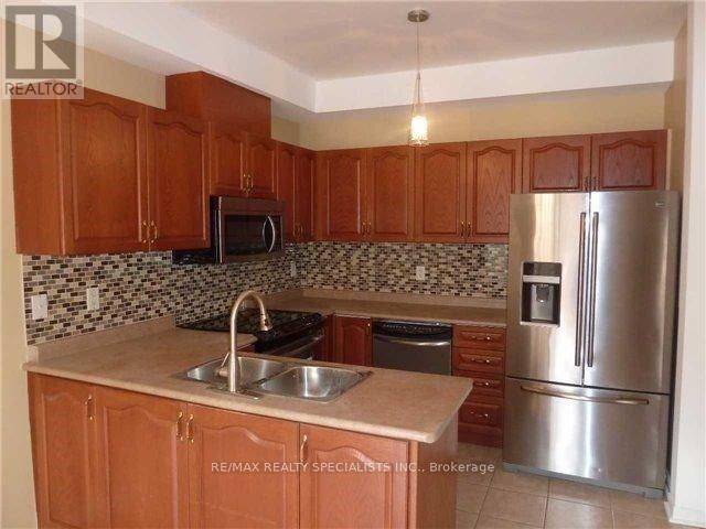 3402 Covent Crescent, Mississauga, Ontario  L5M 7P1 - Photo 2 - W14123190